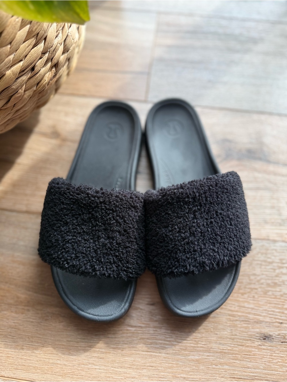 Lululemon Black Fuzzy Slides
